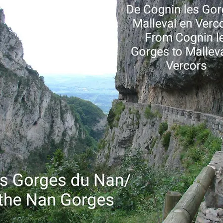 ベッド・アンド・ブレックファスト La D'elejack 3*